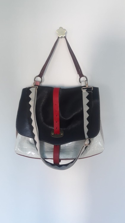 torba skórzana czarno-biała front.jpg