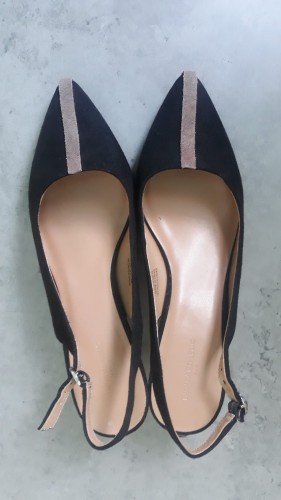 sandały typu sling-back front.jpg