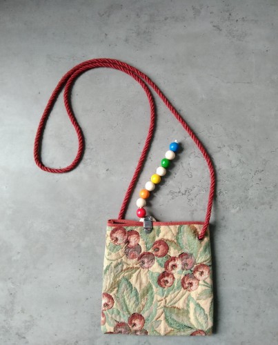 etui żakardowe w kwiaty